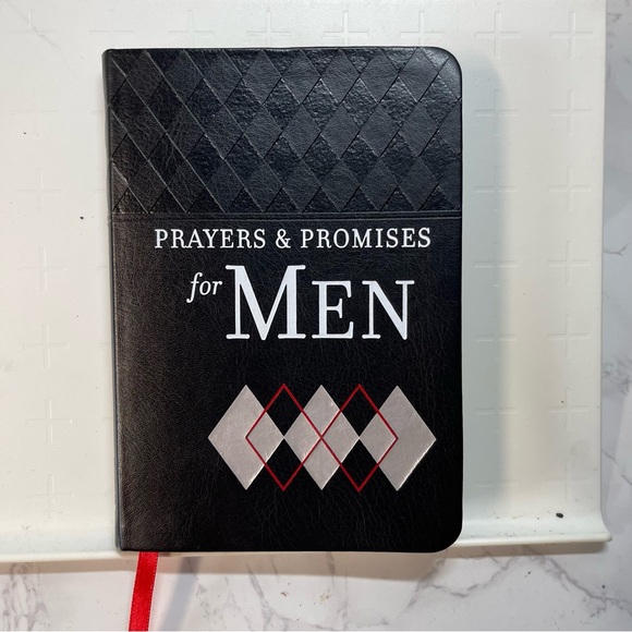 Set: Book: Prayers & Promises for Men Christian and Lanyard - Stay humble, Pray - Picture 2 of 6